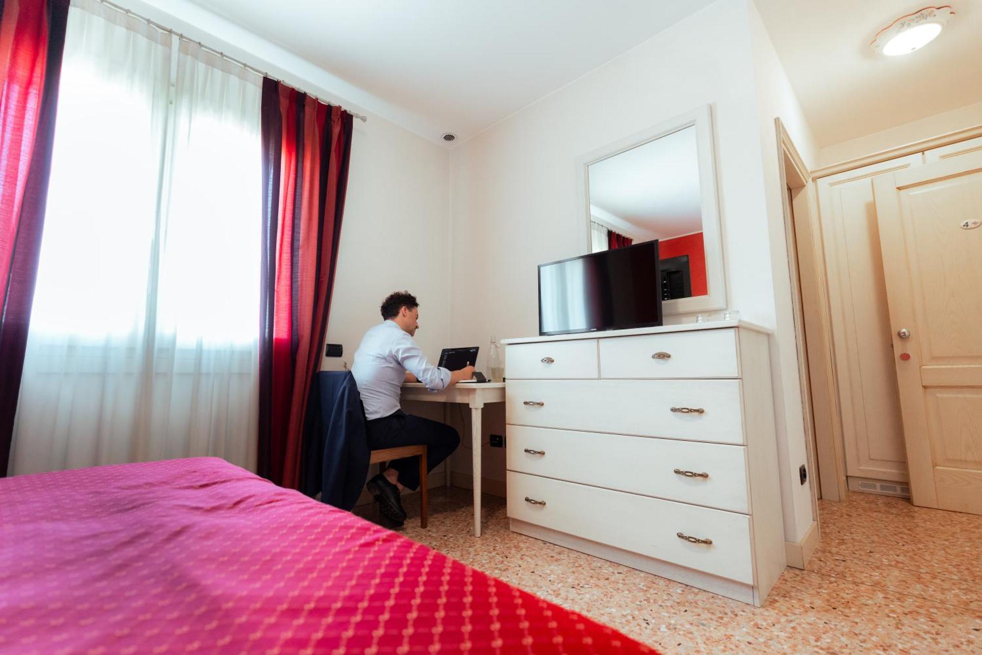Albergo Corte Di Emma 阿尔齐尼亚诺 外观 照片